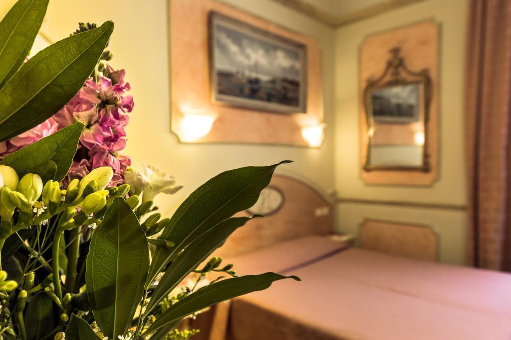 Antica Residenza D'Azeglio Room&Breakfast Di Charme Bologne Extérieur photo