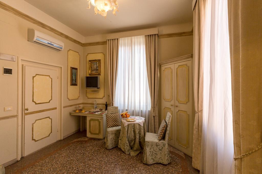 Antica Residenza D'Azeglio Room&Breakfast Di Charme Bologne Extérieur photo